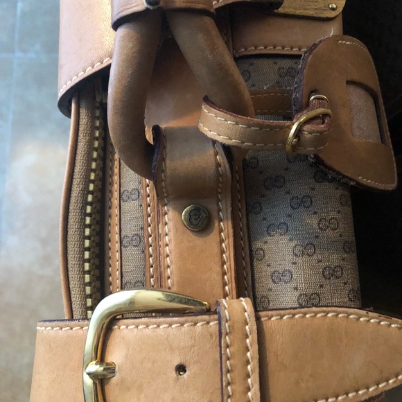 2 Vintage Gucci Suitcases - Picture 5 of 8